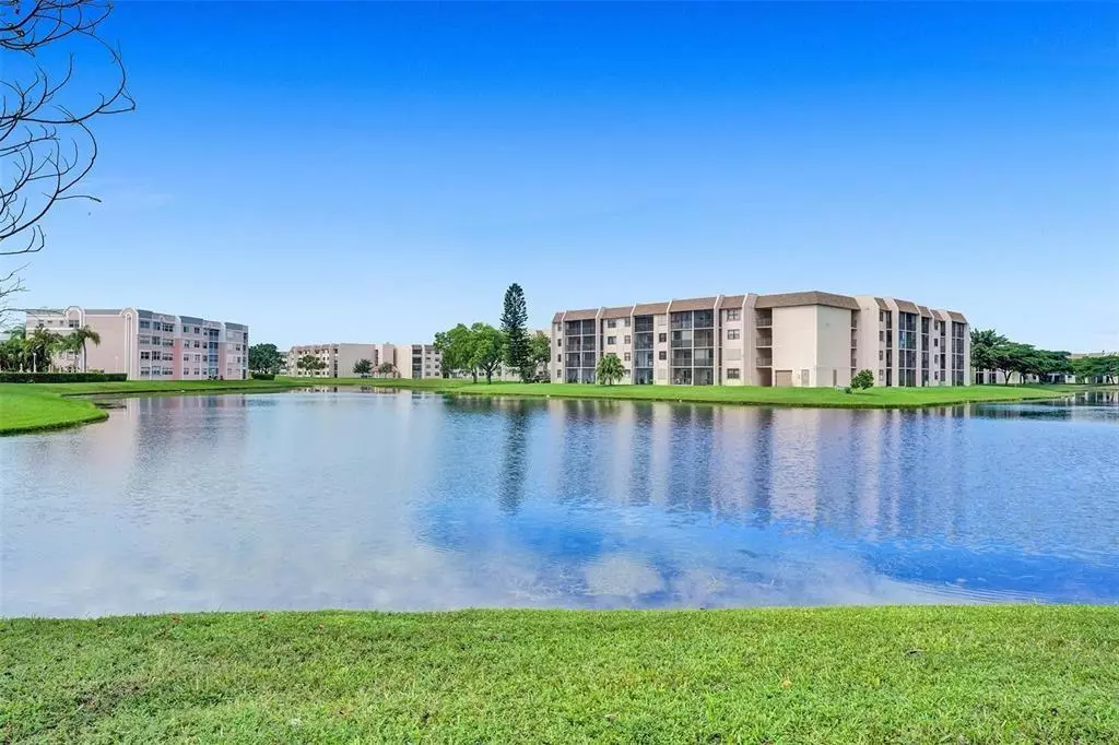 Sunrise, FL 33322,2704 NW 104th Ave #308