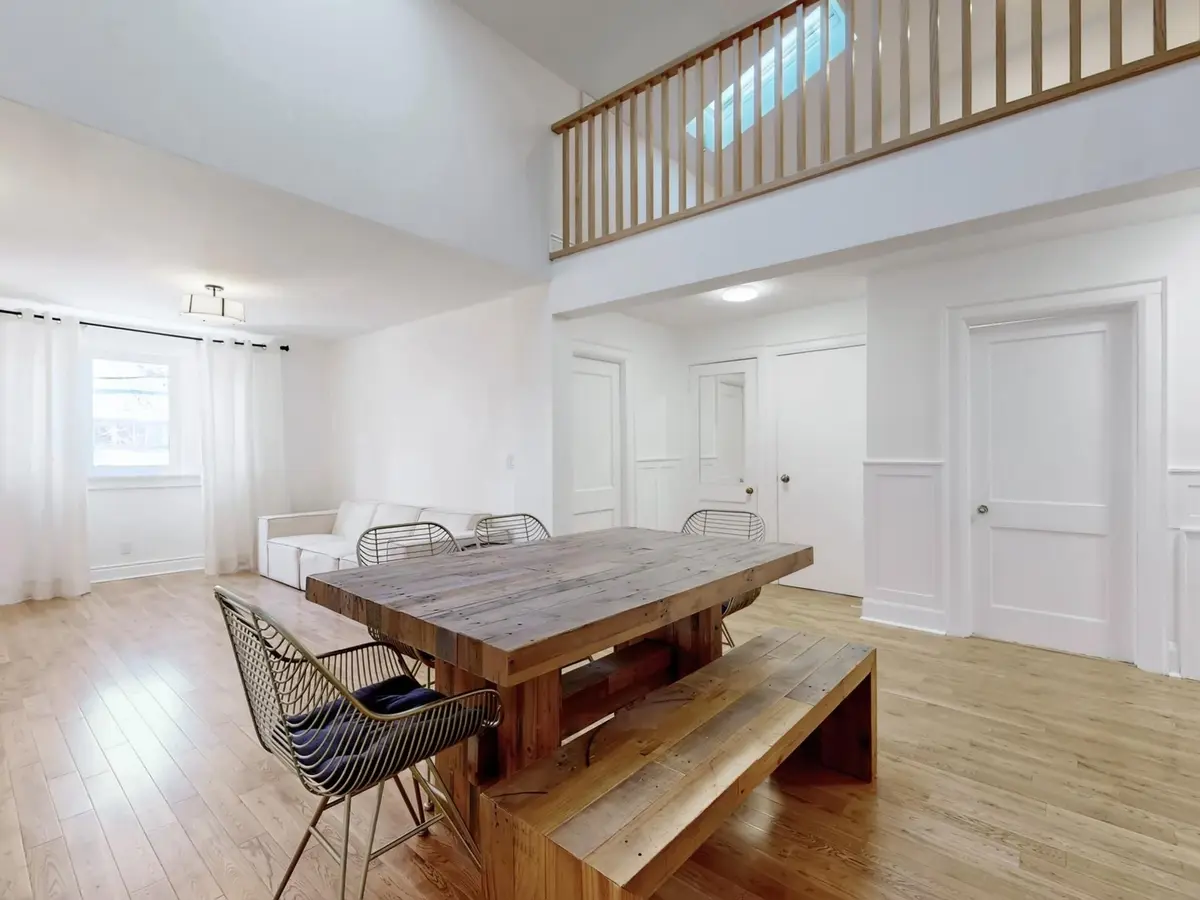 Toronto W03, ON M6H 3K3,117 Westmount AVE #Upper