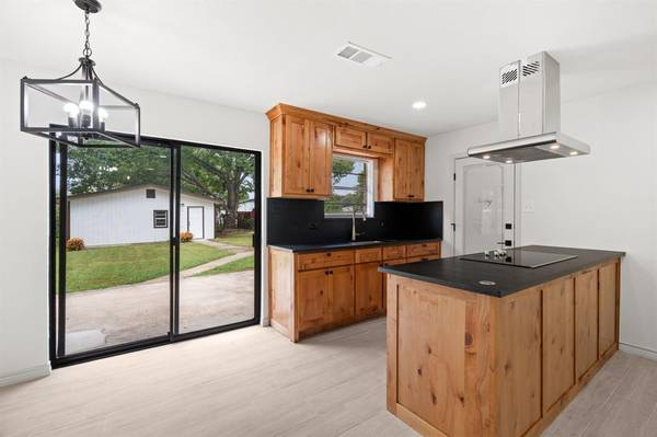 Red Oak, TX 75154,103 N Summit Street