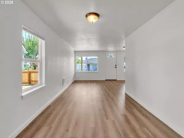 Mc Minnville, OR 97128,801 NE 13TH ST