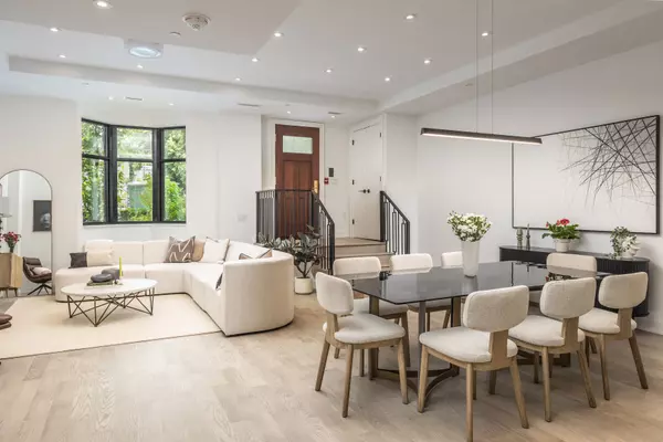 Toronto C04, ON M4N 0B3,1 Strathgowan AVE #TH2