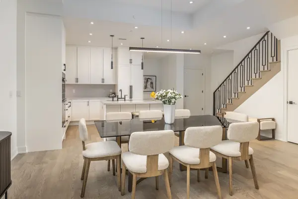 Toronto C04, ON M4N 0B3,1 Strathgowan AVE #TH2