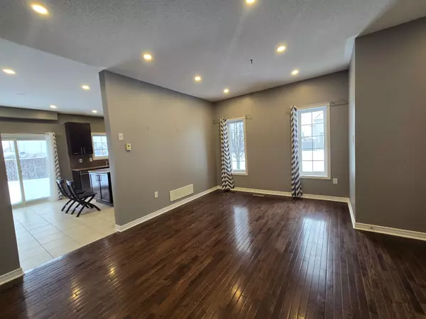 Clarington, ON L1C 0J7,44 Kimble AVE