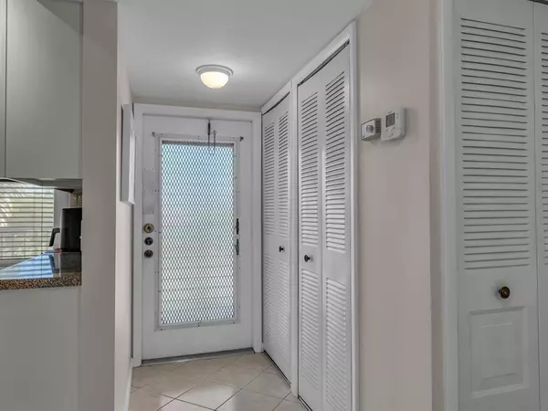 Sunrise, FL 33322,2748 NW 104th Ave #406