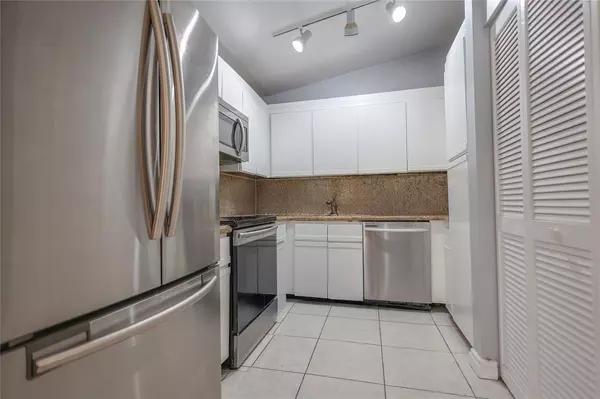 Coral Springs, FL 33071,8725 Shadow Wood Blvd #312