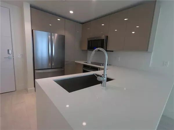 Sunrise, FL 33323,2000 Metropica Way #2208