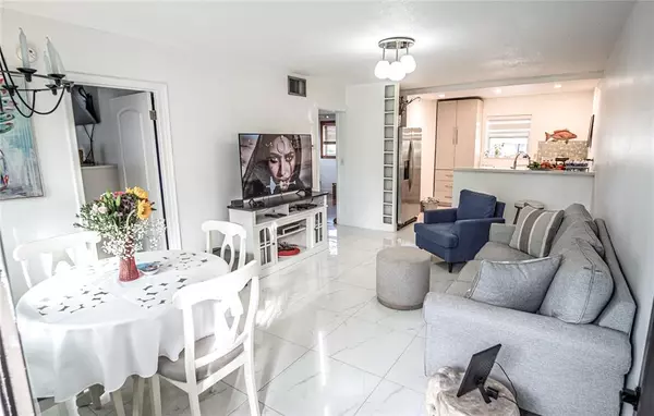 Fort Lauderdale, FL 33316,1010 SE 15th St #207