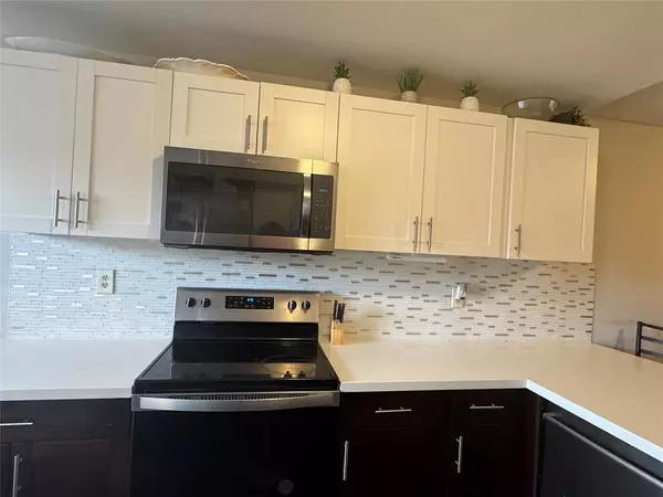 Sunrise, FL 33322,2704 NW 104th Ave #308