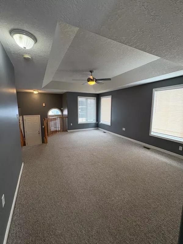 Barrie, ON L4M 7A9,4 Quinlan RD