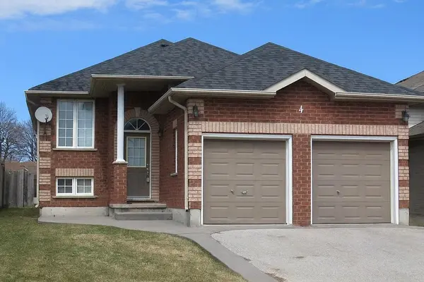 Barrie, ON L4M 7A9,4 Quinlan RD