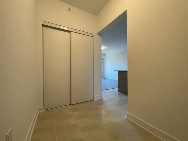 Barrie, ON L9J 0T1,1 Chef LN #204