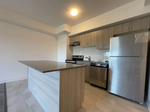 Barrie, ON L9J 0T1,1 Chef LN #204