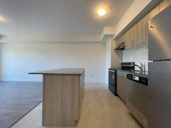 Barrie, ON L9J 0T1,1 Chef LN #204