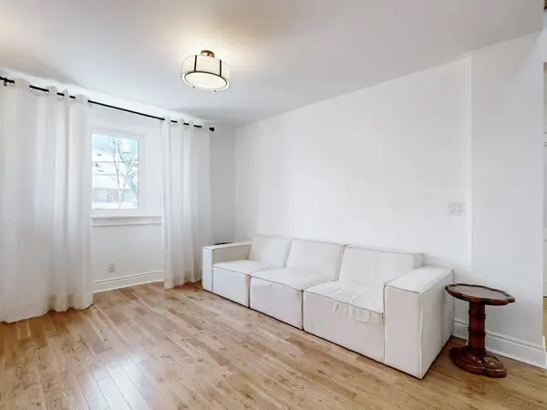 Toronto W03, ON M6H 3K3,117 Westmount AVE #Upper