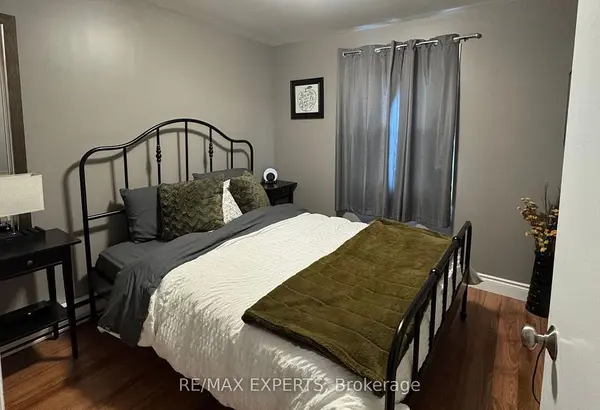 Caledon, ON L7E 1B9,42 Queen ST N #C