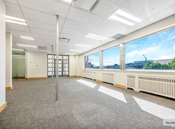 Guelph, ON N1H 2Z3,8 MacDonell ST #200A