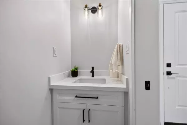 Haldimand, ON N0A 1H0,45 B Howard ST