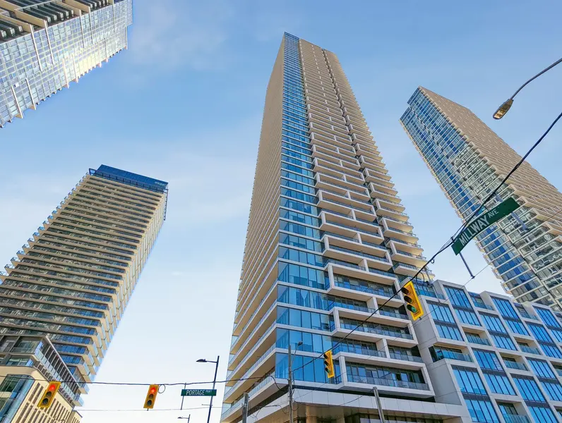 950 Portage Pkwy #4912, Vaughan, ON L4K 0J7