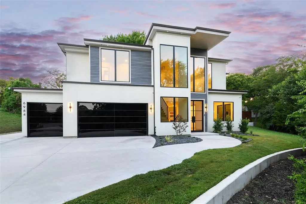 Dallas, TX 75214,6984 Santa Barbara Drive