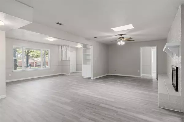 Fort Worth, TX 76112,1612 Mims Street