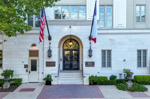 Fort Worth, TX 76102,501 Samuels Avenue #320