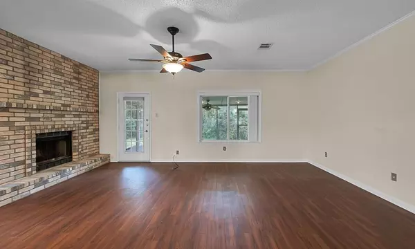 Hewitt, TX 76643,1013 December Drive