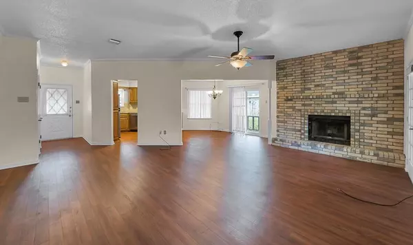 Hewitt, TX 76643,1013 December Drive