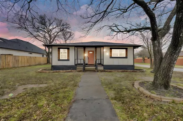 Ennis, TX 75119,910 S Preston Street