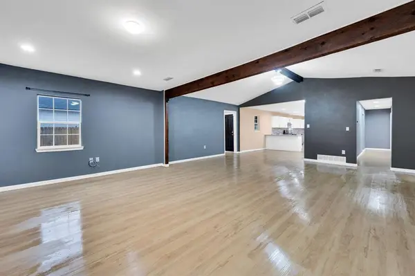 Ennis, TX 75119,910 S Preston Street