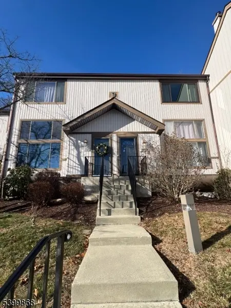 9160 Ashland Ct #160, Stanhope Boro, NJ 07874