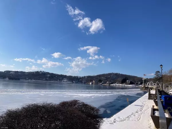 65 Ledgewood Trl, Sparta Twp., NJ 07871