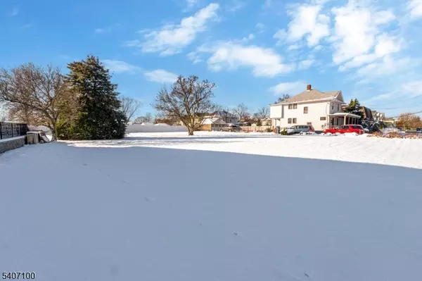 Somerville Boro, NJ 08876,380 E Main St