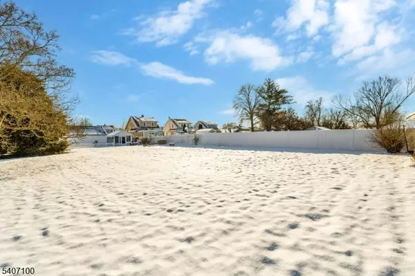 Somerville Boro, NJ 08876,380 E Main St