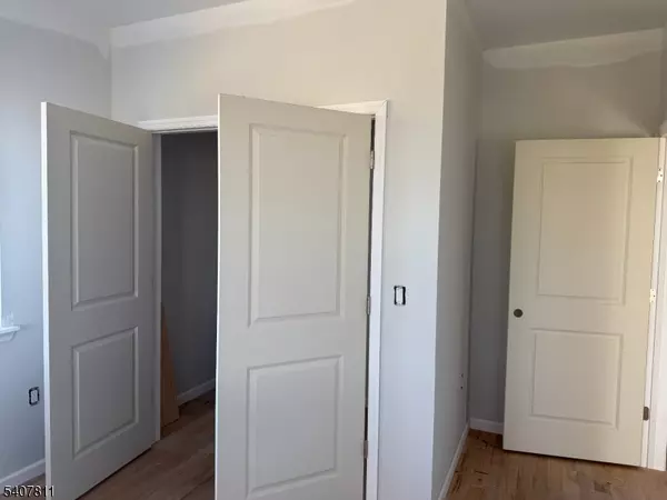 Newark City, NJ 07103,357-359 S 11Th St #3