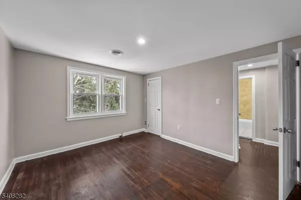 Rahway City, NJ 07065,763 Audrey Dr