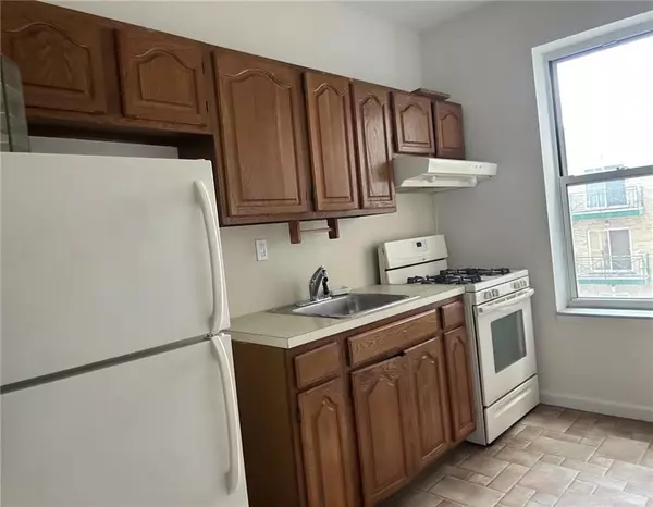 Brooklyn, NY 11209,9031 Fort Hamilton Pkwy #2B