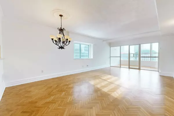 Toronto C01, ON M5J 2S9,71 Simcoe ST #2001