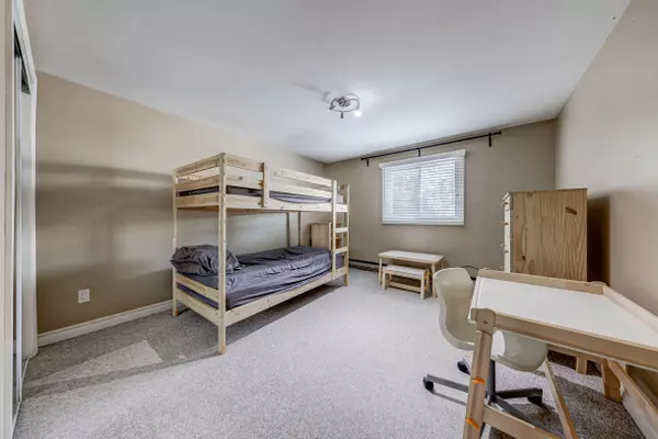 Toronto C14, ON M2N 3C2,188 Maplehurst AVE