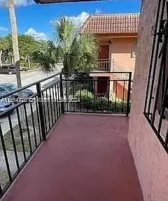 Weston, FL 33326,235 LAKEVIEW DR #201