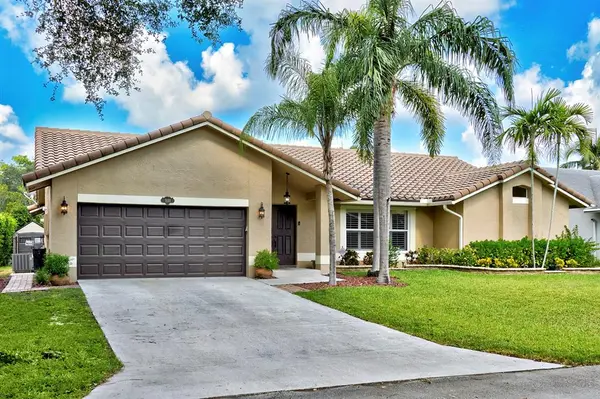 5133 NW 47th Ave, Coconut Creek, FL 33073
