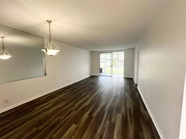 Sunrise, FL 33313,6005 Del Lago Cir #102