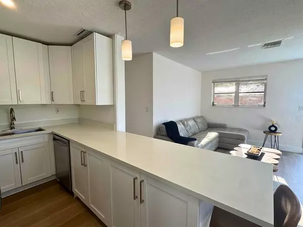 Lauderdale Lakes, FL 33319,5950 NW 42nd Ave