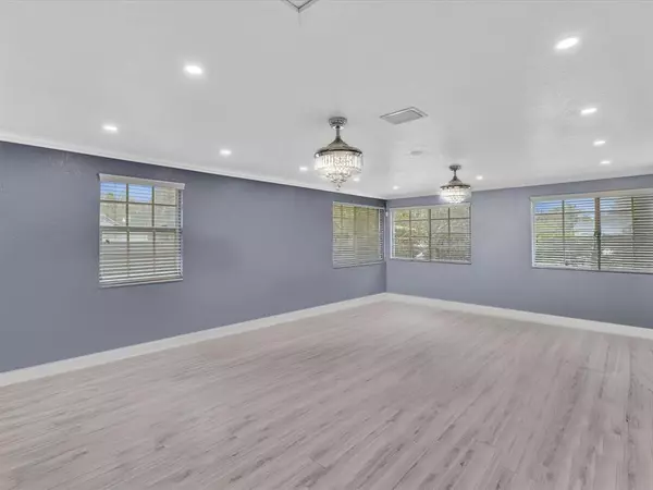 North Miami, FL 33168,12755 NW 1st Ave