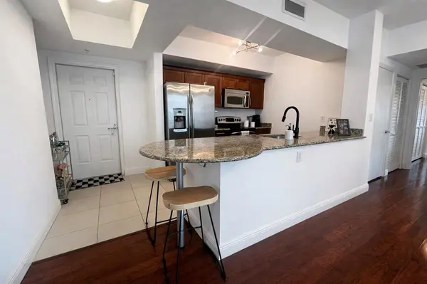 Miami, FL 33156,7280 SW 90th St #209