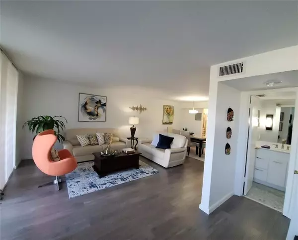 Pembroke Pines, FL 33025,8930 S Hollybrook Blvd #204