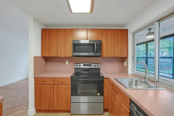 Tamarac, FL 33321,9351 Lime Bay Blvd #201