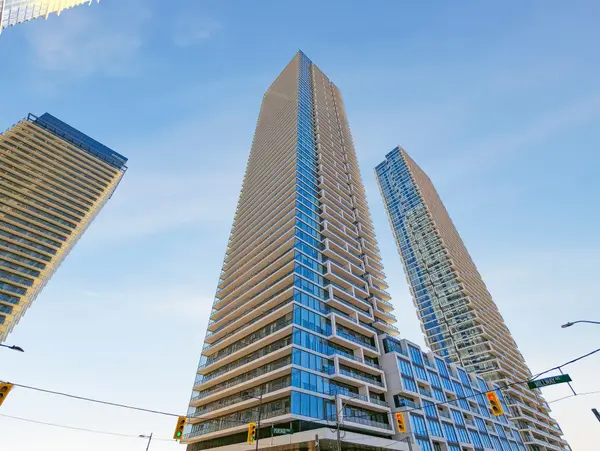 Vaughan, ON L4K 0J7,950 Portage Pkwy #4912