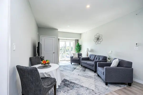 Barrie, ON L4M 0K8,295 Cundles RD E #404