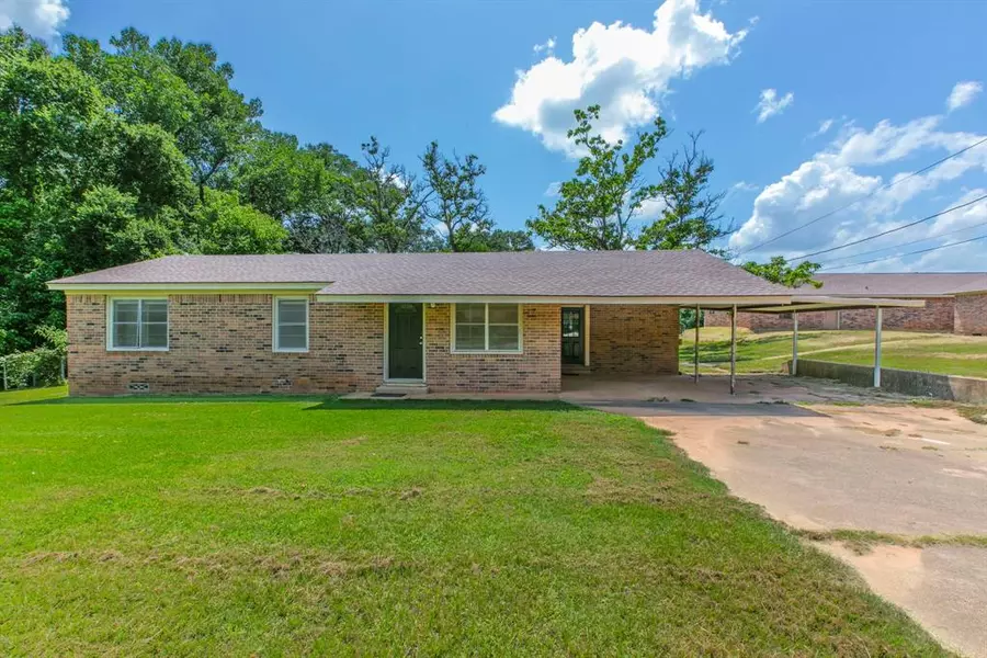 139 Anderson County Road 389, Palestine, TX 75801