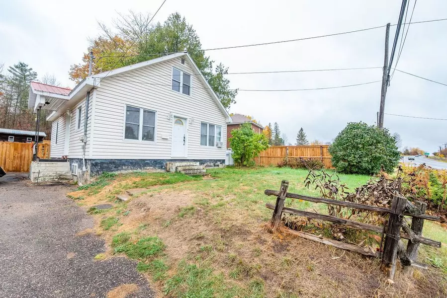 8613 60 HWY, North Algona Wilberforce, ON K0J 1T0